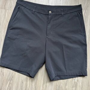 Men's Lululemon Size 36 Black Shorts